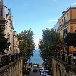 https://il-giardino-di-nonna-pina.hotels-amalfi.com